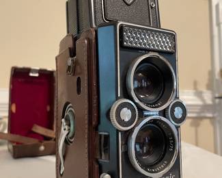 Rollei Magic II Xenar 75mm 1:3.5 Twin Lens Reflex TLR Lens Film Camera vintage