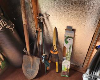 YARD ACCESSORIES