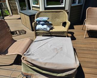 WICKER PATIO SET