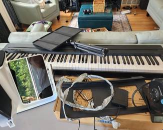 YAMAHA KEYBOARD