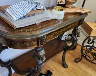 HORSE HEAD TABLE