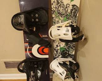 Snowboards (130m & 145cm) with bindings. SB boots
