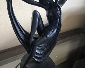 Nude lady art deco table lamp