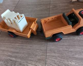 Fisher-Price Adventure People Safari Jeep with Trailer and Animal Carrier