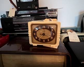 Vintage General Electric Telechron Alarm Clock