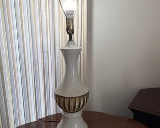 Vintage Quartite Creative Corp. Ceramic Table Lamp with Crackle Glaze