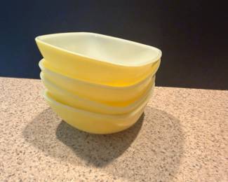 Yellow Pyrex Square Casserole Bowls