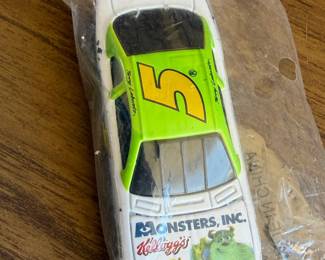 2001 Terry Labonte #5 Kellogg's Monsters, Inc. NASCAR Diecast Car