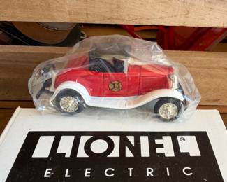 Lionel "Plant Maintenance" Van and "Fire Chief" Roadster by ERTL