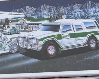 Vintage 2004 Hess Sport Utility Vehicle and Motorcycles Set