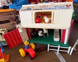 Vintage Fisher-Price Play Family Farm #915