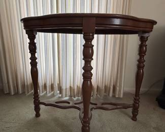 Vintage Queen Anne Style Cherry Wood Side Table
