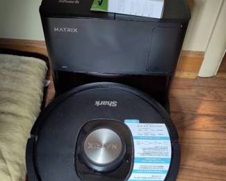 Shark robot vacuum