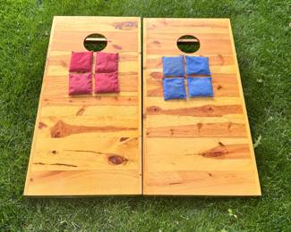 Cornhole game