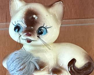 Josef Originals Siamese Cat with Yarn Ceramic Figurine