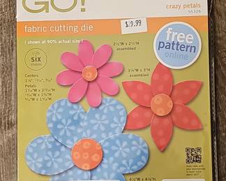 GO! Crazy Petals Fabric Cutting Die by AccuQuilt