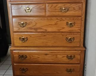 Oak Chest of Drawers
