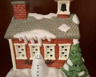 Partylite "Olde World Village" Schoolhouse Tealight Holder