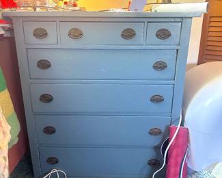 Classic dresser! Solid wood