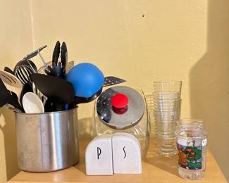 1980s-1990s kitchenware and glasses