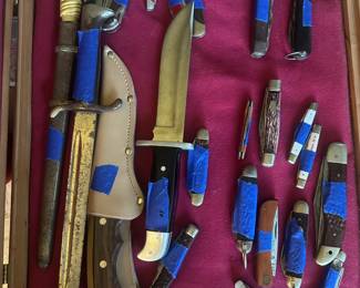 So many collectible knives!