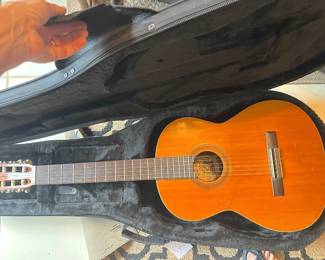 Alvarez classical guitar - nylon strings