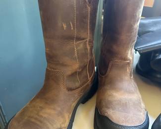 Keen boots - like new!