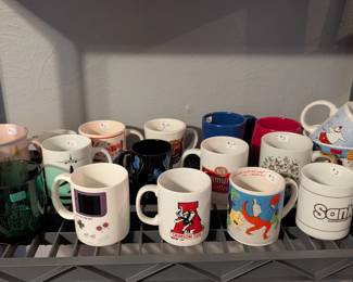Bama, Air Force, and many other collectibles mugs