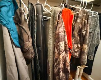 Hunting attire. Caps and more 