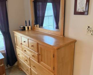 Dresser with Mirror 58x17x87 $325