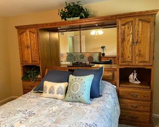 Another shot of this incredible bed...it is awesome!