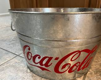 Great Vintage Coca-Cola ice bucket! In great shape, so cool!