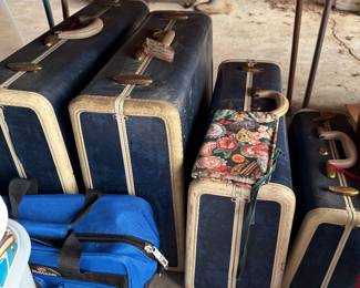 Great set of vintage luggage