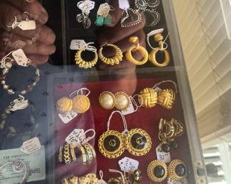 Jewelry’s 