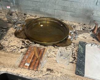 Brass serving