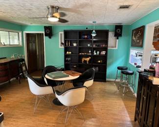 It’s the real deal, game or dining table set