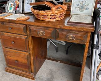SMALL DESK