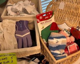 SOCKS, GLOVES