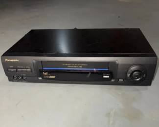 Blue Line Panasonic 4 Head HiFi Stereo Omnivision VHS VCR