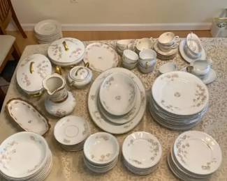 Fine China Floral Set Including Haviland Limoges Approx. 100 pcs