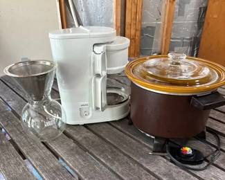 Kitchen Lot Bialetti Glass Pour Over, Krups Brewmaster Coffee Maker 10cup and Crock Pot