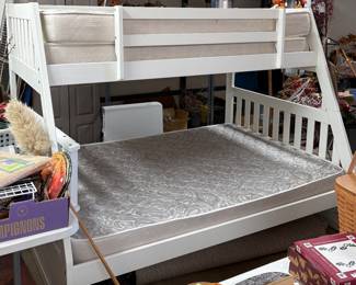 Bunk bed, twin over full, extra mattress