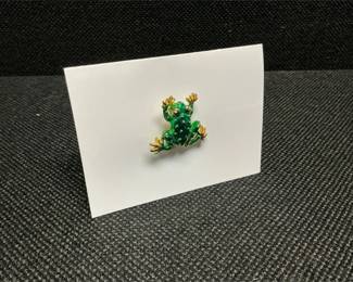 frog brooch