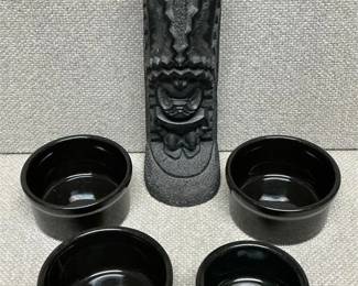black dishes