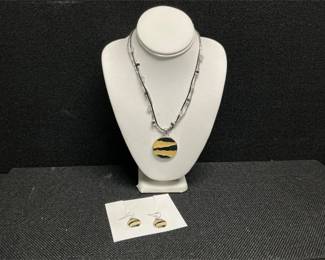 Croft & Barrow necklace and earrings