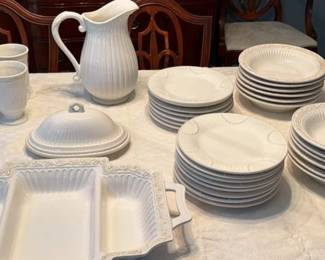 Lenox Butlers Pantry Service for Eight
