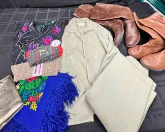 15CT129Womens Clothing