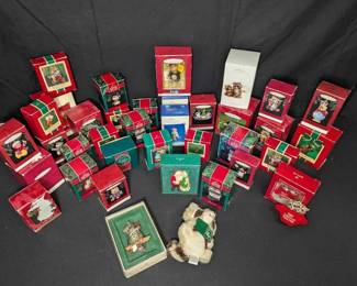 15CT151Hallmark Keepsake Ornaments 