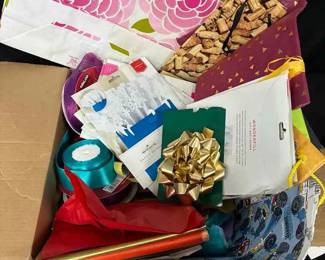 15CT173Gift Wrapping Mystery Lot