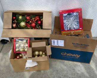 15CT153Christmas Mystery Lot
